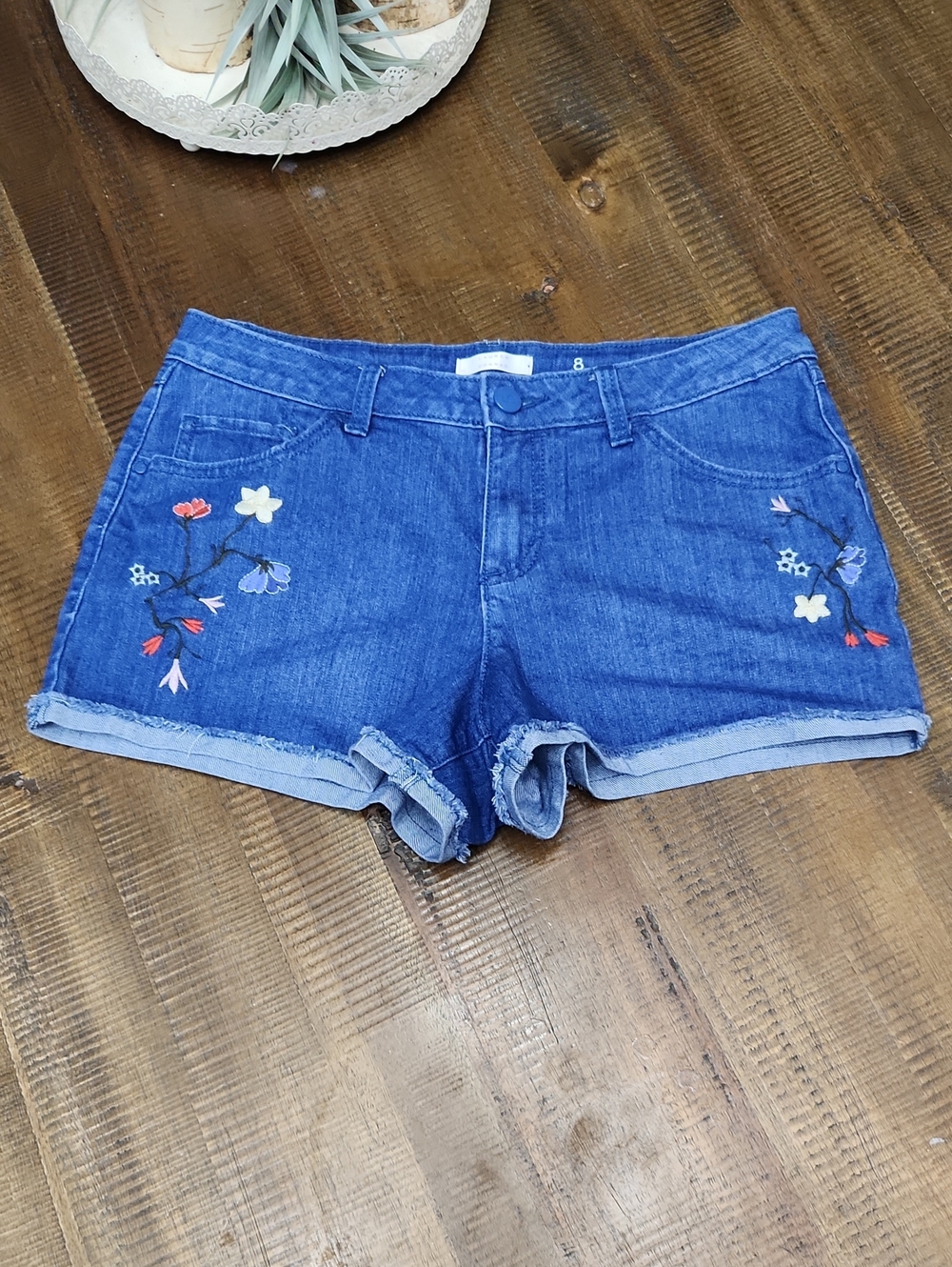 LC Lauren Conrad Blue Denim Shorts with Floral Embroidery Wmns Sz 8